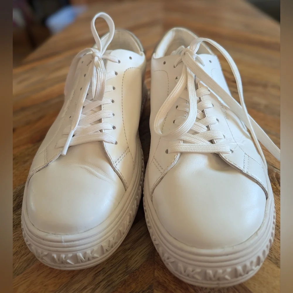 Michael Kors Sneakers Leather EUC Sz 6 White - Picture 5 of 12